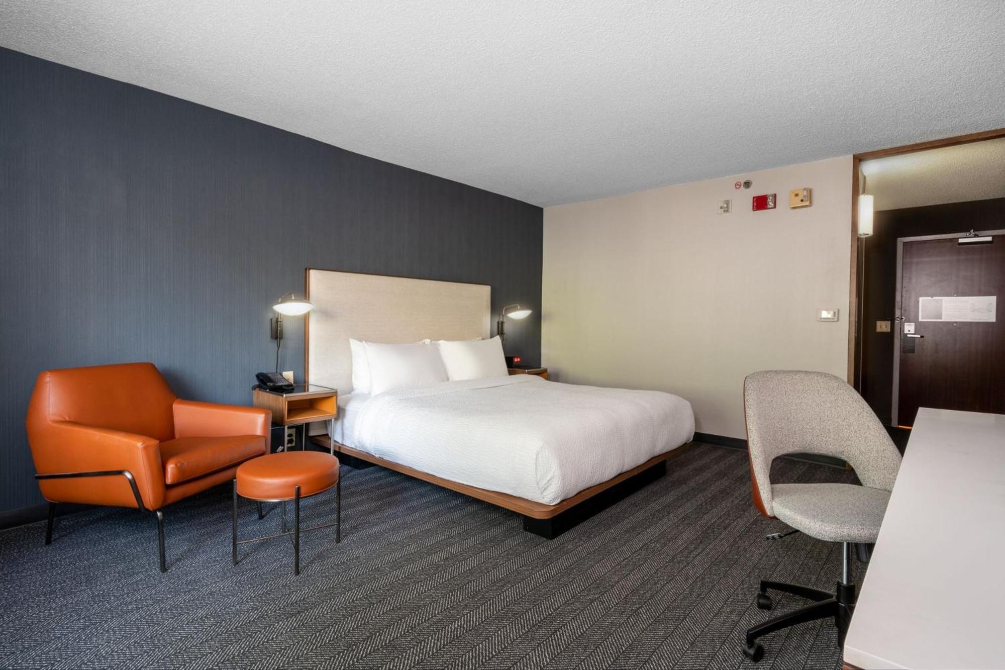 Courtyard Columbus Airport Hotell Eksteriør bilde